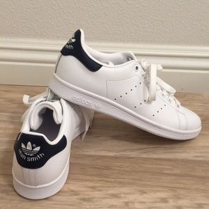 ADIDAS WHITE AND NAVY BLUE STAN SMITH SNEAKERS